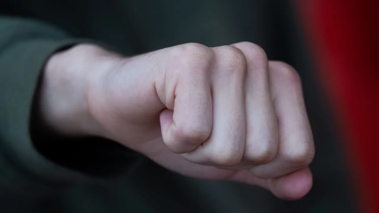 ما علاقة قوّة قبضة اليد بصحّة الدماغ مع التقدّم في العمر؟