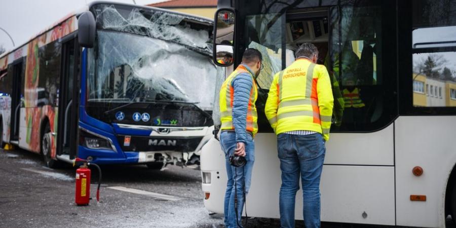 صور| إصابة 30 شخصًا بينهم أطفال في حادث تصادم حافلتين في ألمانيا - شبكة أطلس سبورت