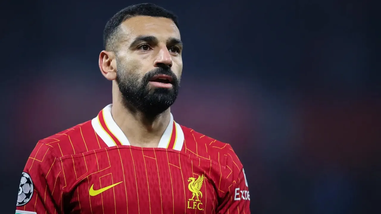 محمد صلاح يرفض 8 عروض من أندية أوروبية للبقاء مع ليفربول للموسم المقبل