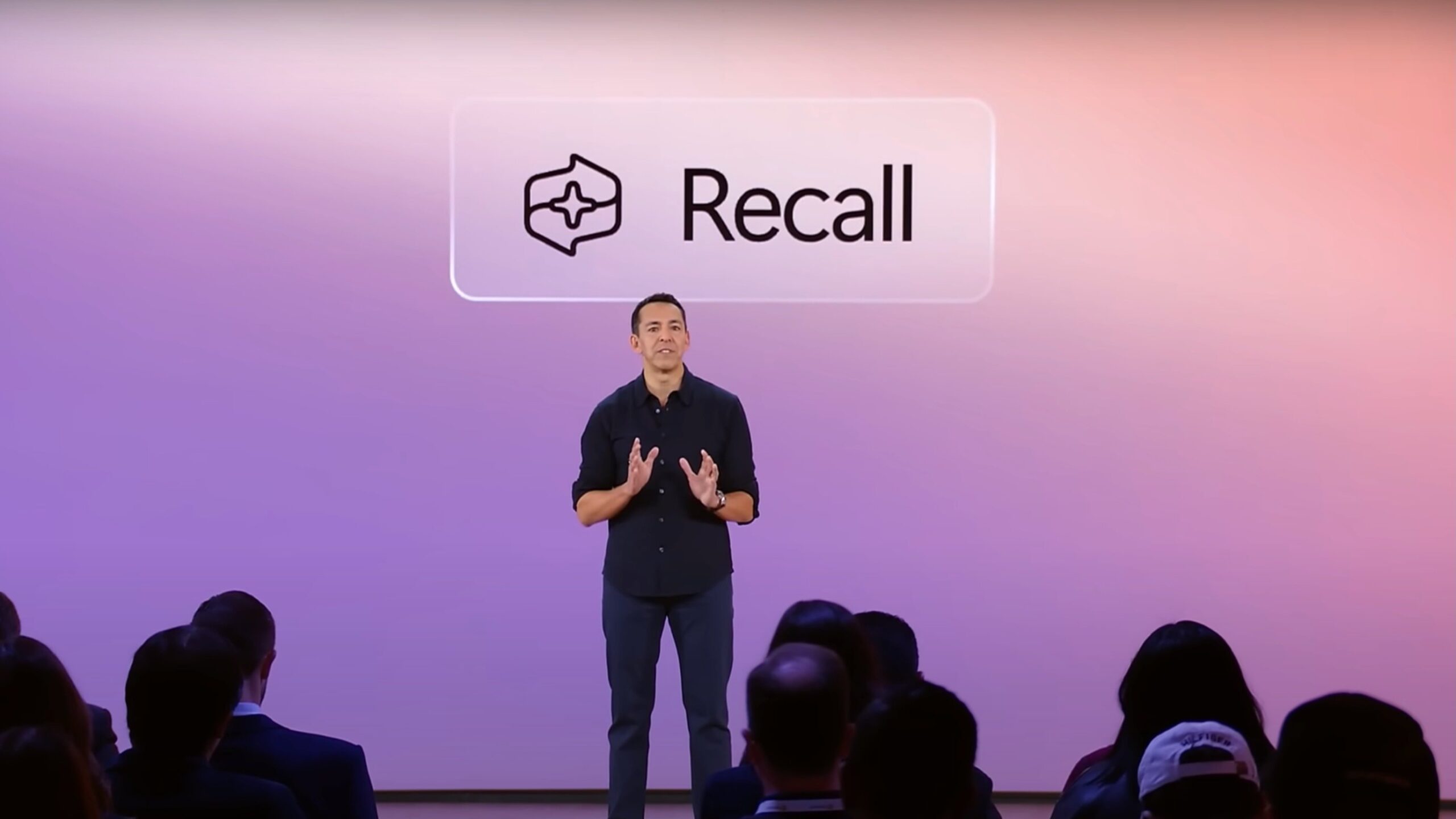 ميزة Recall من مايكروسوفت تعود بإصدار جديد.. لماذا أثارت هذه التقنية قلق الخبراء بشأن الخصوصية؟