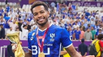 رد فعل علي البليهي مع لاعبي الهلال بعد التعادل أمام ضمك؟