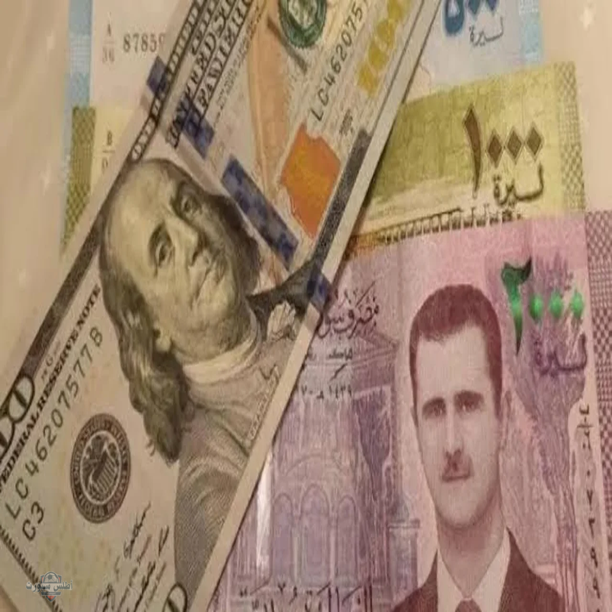 "خسائر جديدة لليرة".. سعر الدولار مقابل الليرة السورية في السوق السوداء يسجل ارتفاع مقابل تراجع حاد للعملة المحلية 2 “خسائر جديدة لليرة”.. سعر الدولار مقابل الليرة السورية في السوق السوداء يسجل ارتفاع مقابل تراجع حاد للعملة المحلية