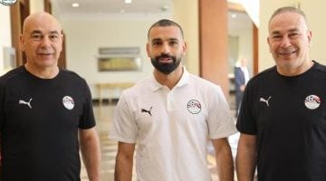 التوأم يحتفل بصلاح كقائد حقيقي بعد انتزاع لقب الدوري الإنجليزي