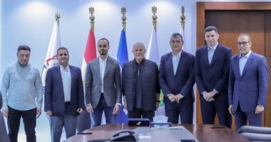 أبو ريدة يستقبل لجنة الحكام الإماراتية بحفاوة 2 أبو ريدة يستقبل لجنة الحكام الإماراتية بحفاوة