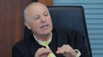 أبو ريدة يناقش مع رؤساء الأندية خطط الموسم الجديد