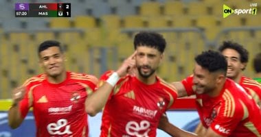 أهداف رباعية تمنح الأهلي صدارة الدوري على حساب المصري 2 أهداف رباعية تمنح الأهلي صدارة الدوري على حساب المصري