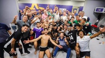 احتفالات غرفة الملابس لأبطال البنك الأهلي بعد انتصارهم على بيراميدز