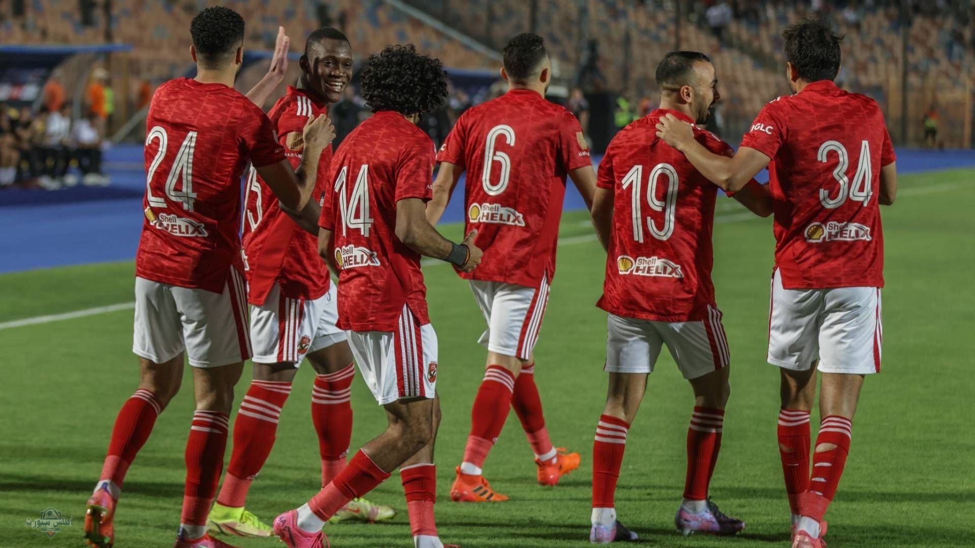 الأهلي يطرح عرضًا جديدًا لتجديد عقد رامي ربيعة 2 الأهلي يطرح عرضًا جديدًا لتجديد عقد رامي ربيعة