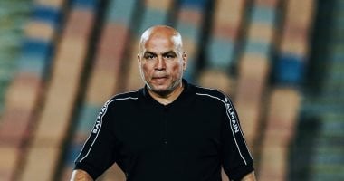 الأهلي يؤجل قرار الأجانب حتى بعد مواجهة فاركو في ختام الدوري 2 الأهلي يؤجل قرار الأجانب حتى بعد مواجهة فاركو في ختام الدوري
