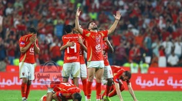 الأهلي يتألق ويتصدر الدوري المصري