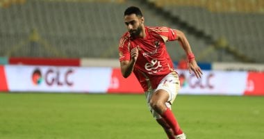 الأهلي يتفوق على المصري بهدفين في الشوط الأول من البطولة 2 الأهلي يتفوق على المصري بهدفين في الشوط الأول من البطولة