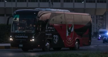 الأهلي يتوجه إلى استاد القاهرة لملاقاة حرس الحدود في قمة الدوري 2 الأهلي يتوجه إلى استاد القاهرة لملاقاة حرس الحدود في قمة الدوري