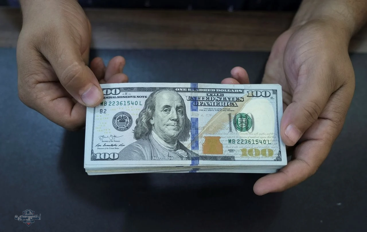انتعاش الأخضر.. سعر الدولار مقابل الليرة السورية اليوم في الشراء والمبيع في المحافظات السورية 2 انتعاش الأخضر.. سعر الدولار مقابل الليرة السورية اليوم في الشراء والمبيع في المحافظات السورية