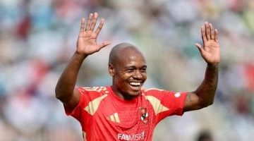 الزمالك يسعى للتعاقد مع بيرسي تاو كبديل لزيزو
