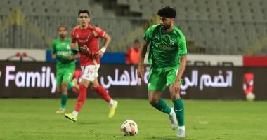 المصري يسعى لتقليص الفارق بعد تقدم الأهلي 3-1 في 60 دقيقة 2 المصري يسعى لتقليص الفارق بعد تقدم الأهلي 3-1 في 60 دقيقة