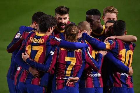 هل يترك تشيزني برشلونة بعد تحقيق الثلاثية؟