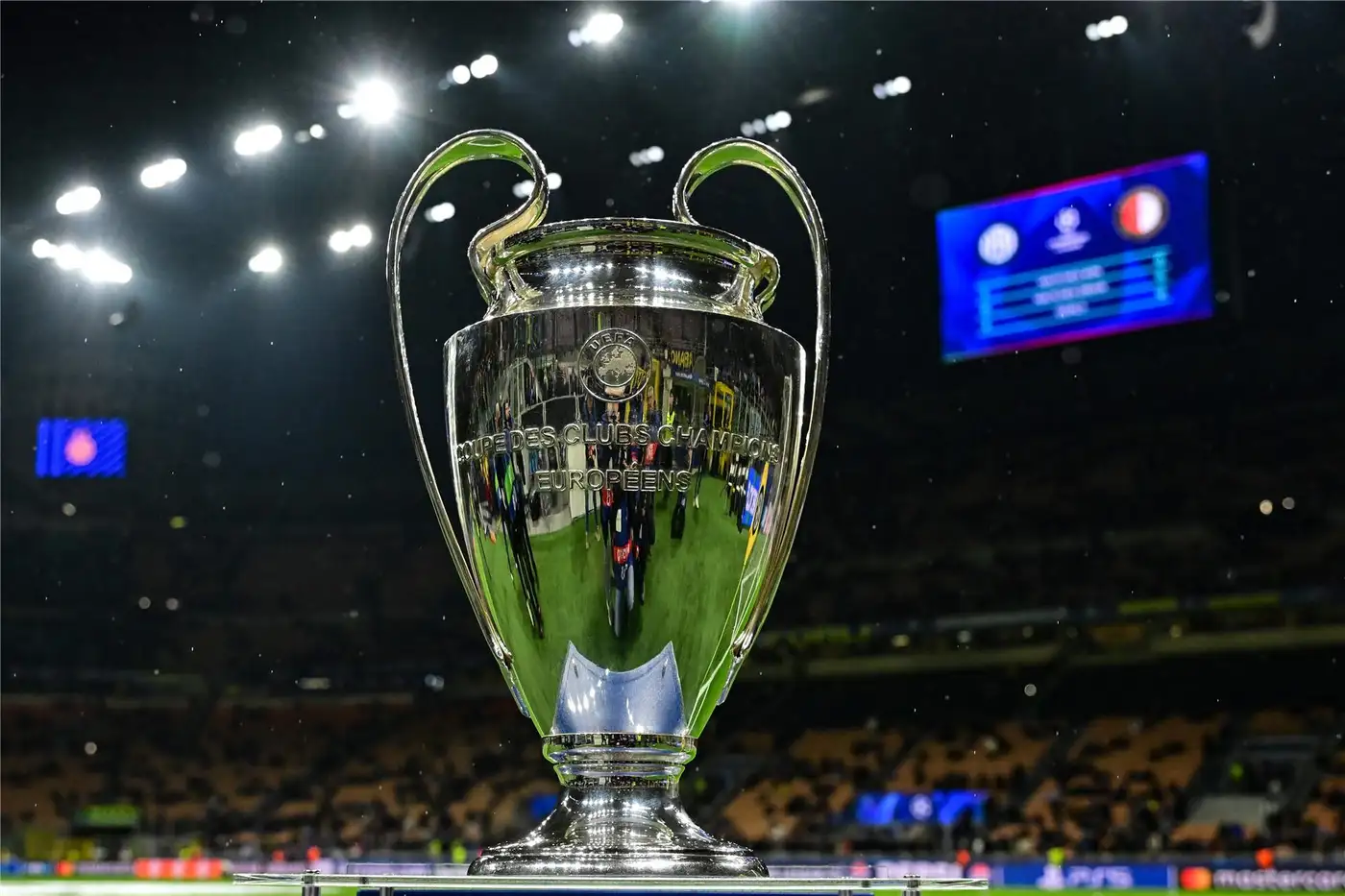 الفرق المتأهلة لمجموعات دوري أبطال أوروبا 2025/2026