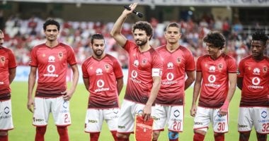 ذكريات وداع حسام غالي: الأهلي يتألق بفوز ودي أمام أياكس 2 ذكريات وداع حسام غالي: الأهلي يتألق بفوز ودي أمام أياكس