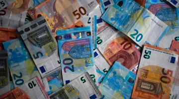 سعر صرف اليورو مقابل الليرة السورية 0