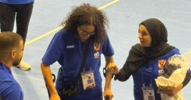 فرح الشاذلي تدعم فريق سيدات يد الأهلي في كأس السوبر الأفريقي 2 فرح الشاذلي تدعم فريق سيدات يد الأهلي في كأس السوبر الأفريقي