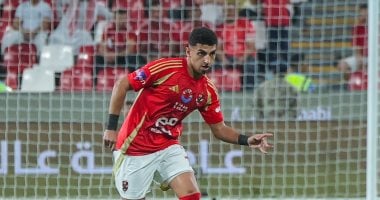 كوكا يفتتح شريط أهدافه في الدوري مع الأهلي 2 كوكا يفتتح شريط أهدافه في الدوري مع الأهلي