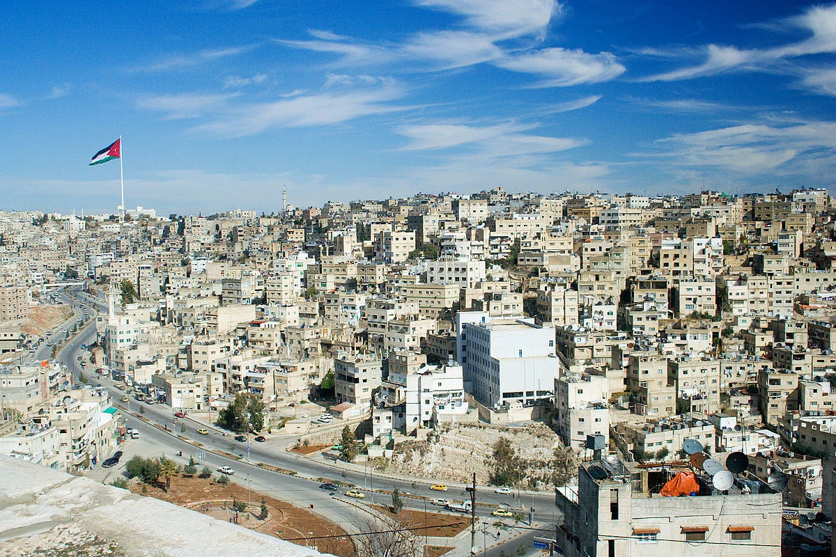أيار يبدأ بزخات رعدية وغبار في الأردن قبل أن تعود الأجواء المستقرة والمعتدلة لتسيطر على العاصمة نهاية الأسبوع 2 أيار يبدأ بزخات رعدية وغبار في الأردن قبل أن تعود الأجواء المستقرة والمعتدلة لتسيطر على العاصمة نهاية الأسبوع
