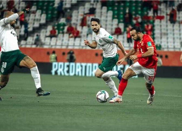 أحمد بلال: الأهلي بحاجة لاستراتيجية دفاعية لمواجهة بالميراس