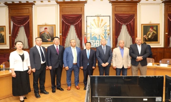 تعزيز التعاون: محافظ القاهرة يستضيف وفدًا صينيًا رفيع المستوى