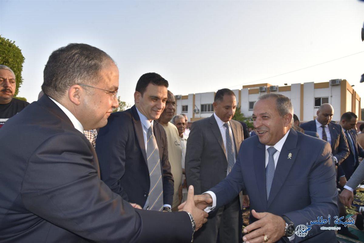 محافظ بورسعيد يراقب انسيابية العمل في المجازر خلال عيد الأضحى