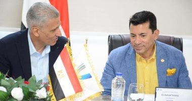 وزير الرياضة يستعرض تطورات الاتحاد الأفريقي للرياضة الجامعية
