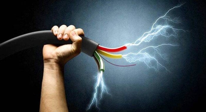 وفاة عاملين إثر صعق كهربائي في المنوفية