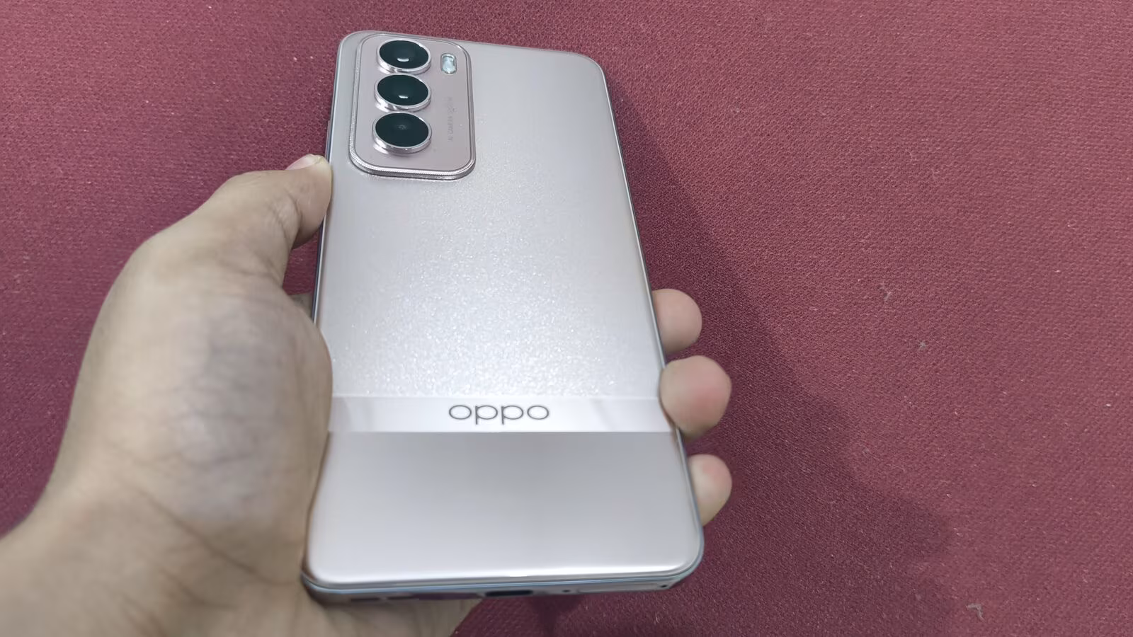 Oppo Reno 13 Pro.. هاتف فخم بمواصفات قوية وتقنيات رائدة