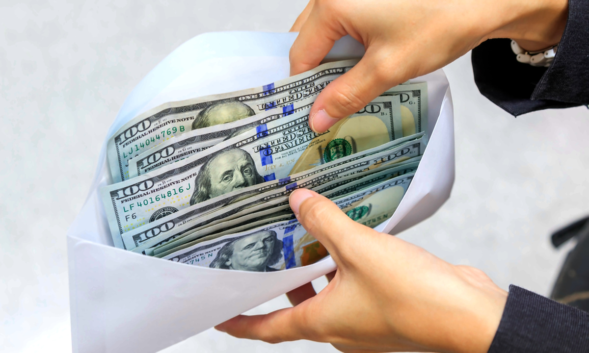 سعر الدولار مقابل الليرة السورية اليوم في السوق السوداء والمصرف المركزي – 100 دولار كم ليرة سورية؟
