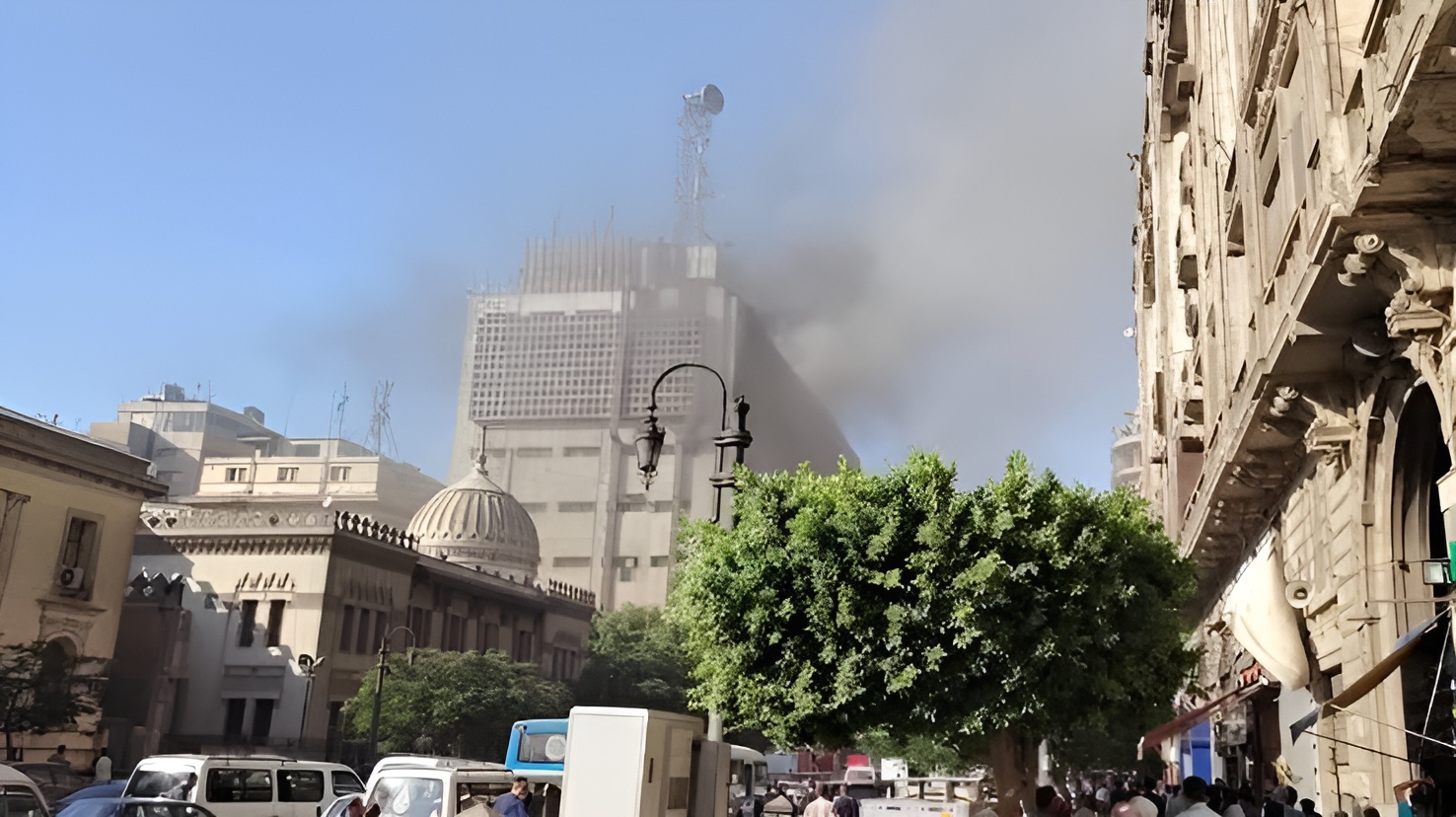 «عاجل الآن».. انقطاع الإنترنت والاتصالات الأرضية جزئيًا في القاهرة والجيزة وعدد من المحافظات بسبب حريق سنترال رمسيس