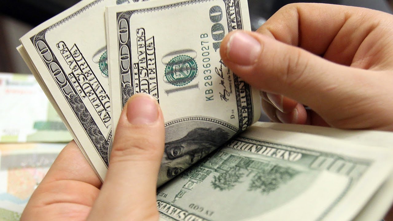 نزيف الليرة”..سعر الدولار مقابل الليرة السورية اليوم في السوق السوداء وجميع المحافظات