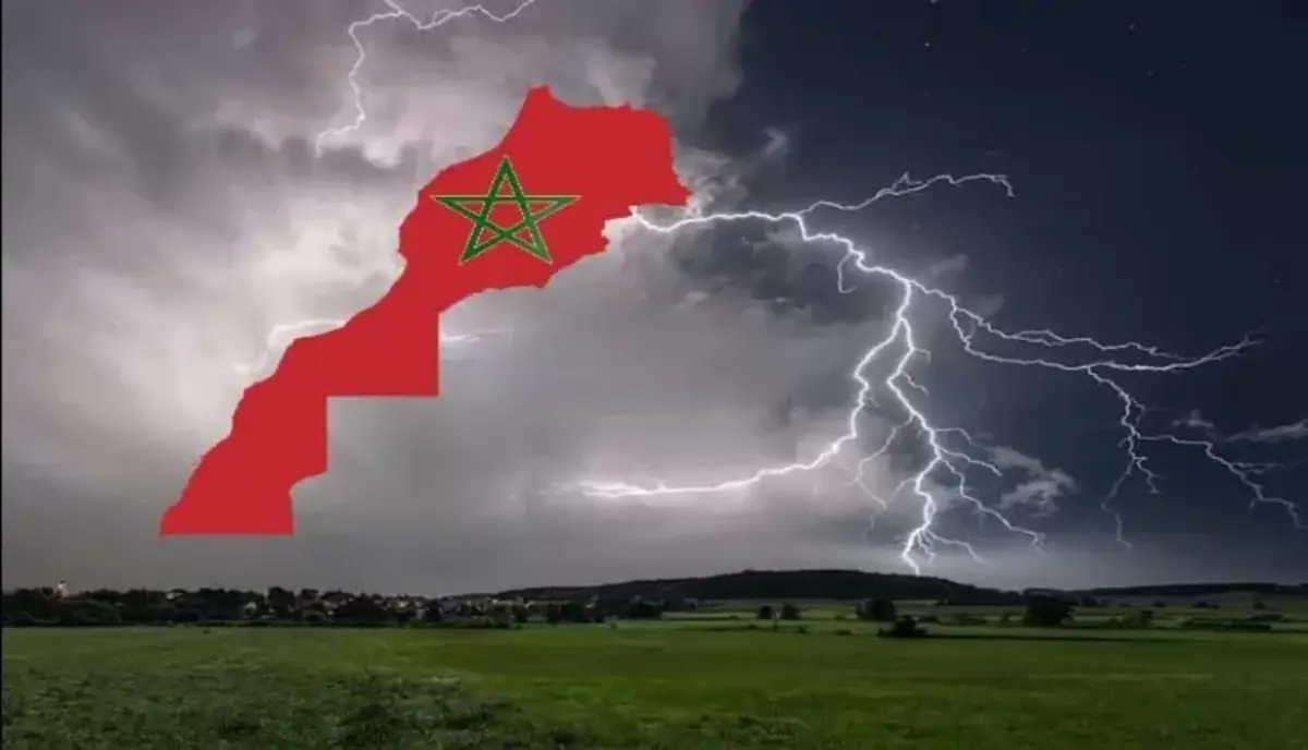 تحذيرات جوية عاجلة: أمطار رعدية ورياح قوية تجتاح عدداً من أقاليم المغرب اليوم وتحذيرات من السيول المفاجئة