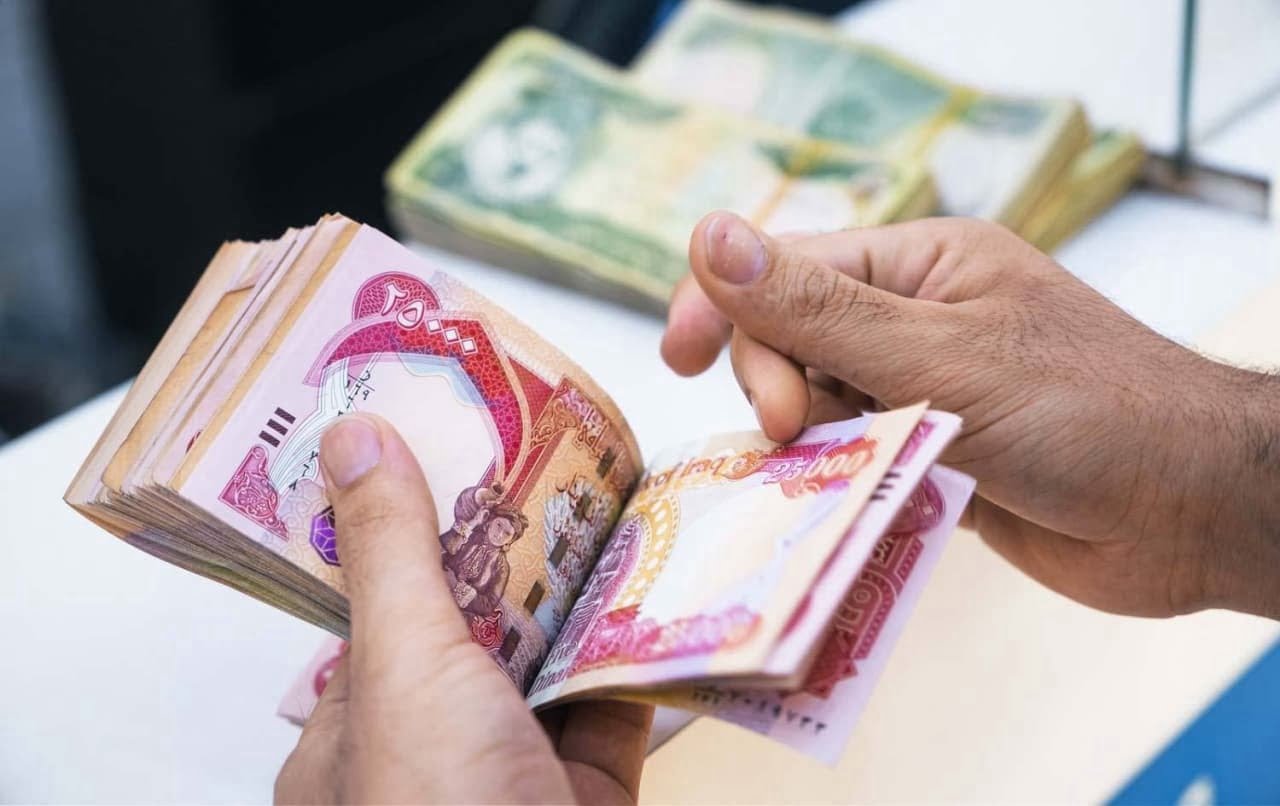 سعر صرف 100 دولار في أربيل اليوم تحديثات فورية من البنوك المحلية والصيرفات مع منتصف التعاملات