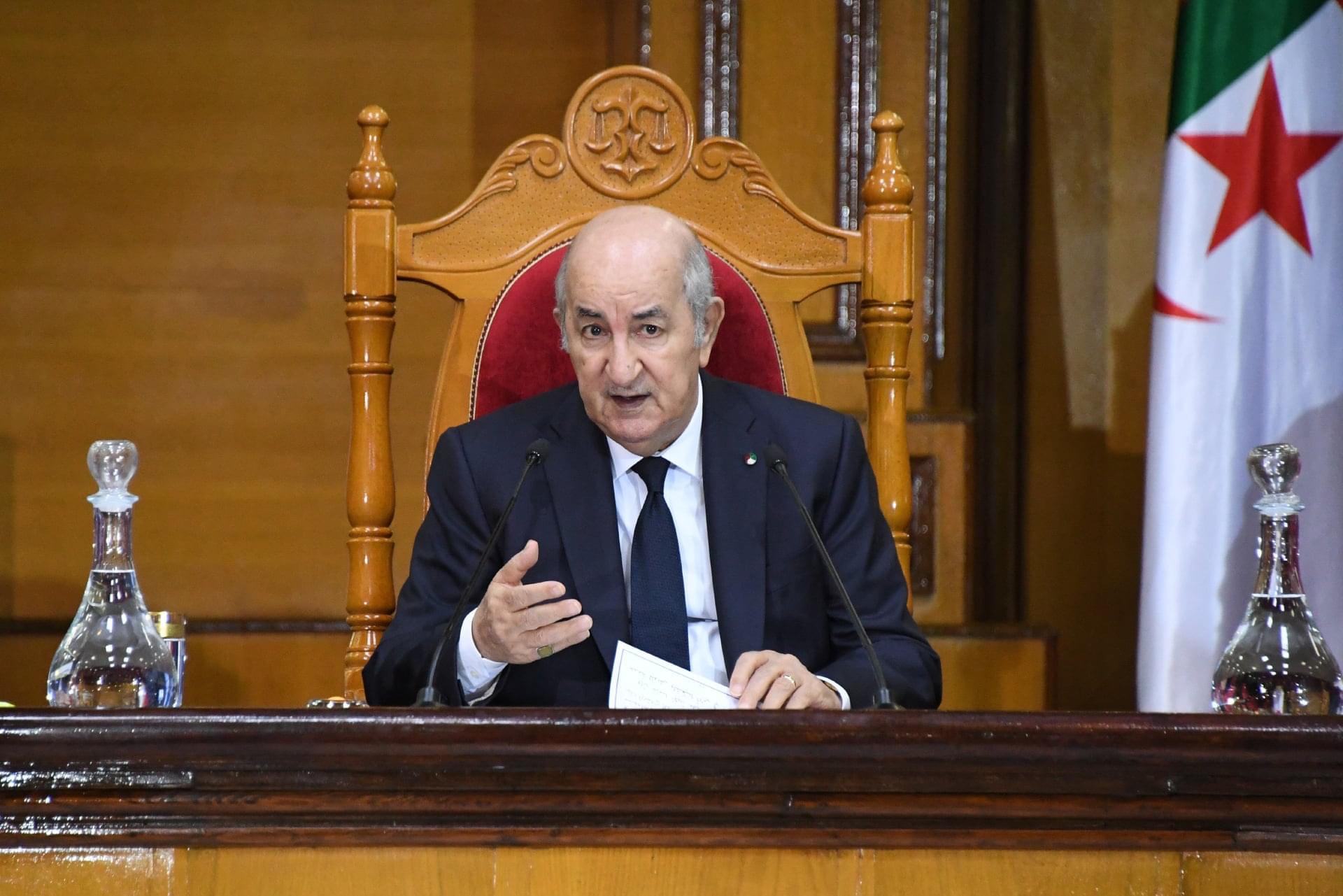 رئيس الجمهورية يقر عفوا رئاسيا يشمل أكثر من 6500 محبوس بمناسبة عيد الاستقلال في الجزائر