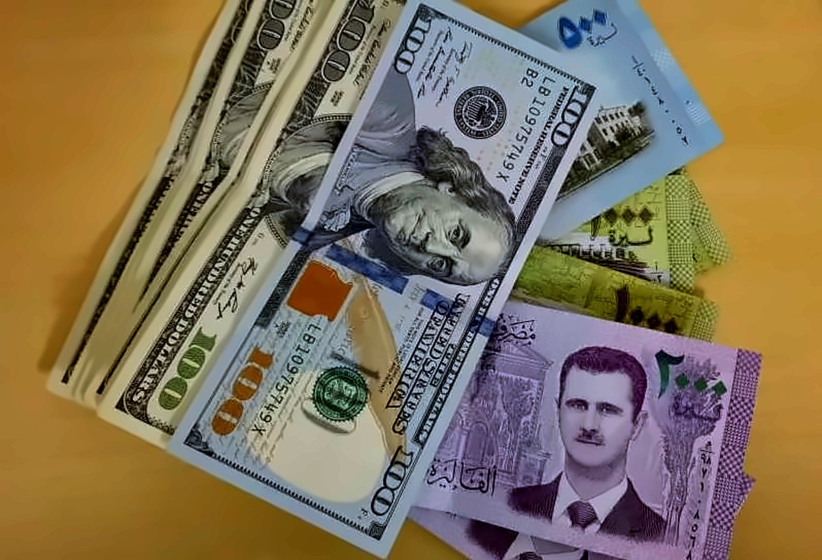 سعر الدولار مقابل الليرة السورية في دمشق وأسعار الصرف لكل الفئات 2025