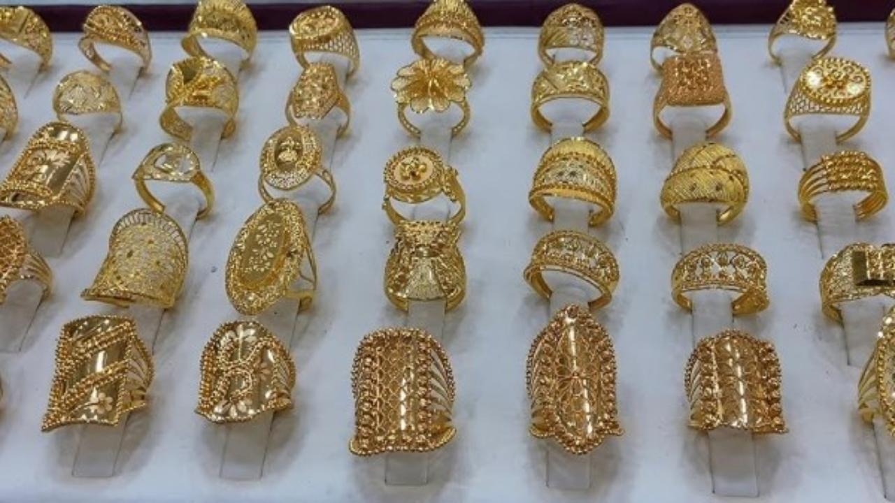 “الذهب بكام النهاردة”.. سعر الذهب عيار ٢١ اليوم الان اليوم في مصر 3 يوليو 2025 لمختلف الأعيرة بجميع محلات الصاغة