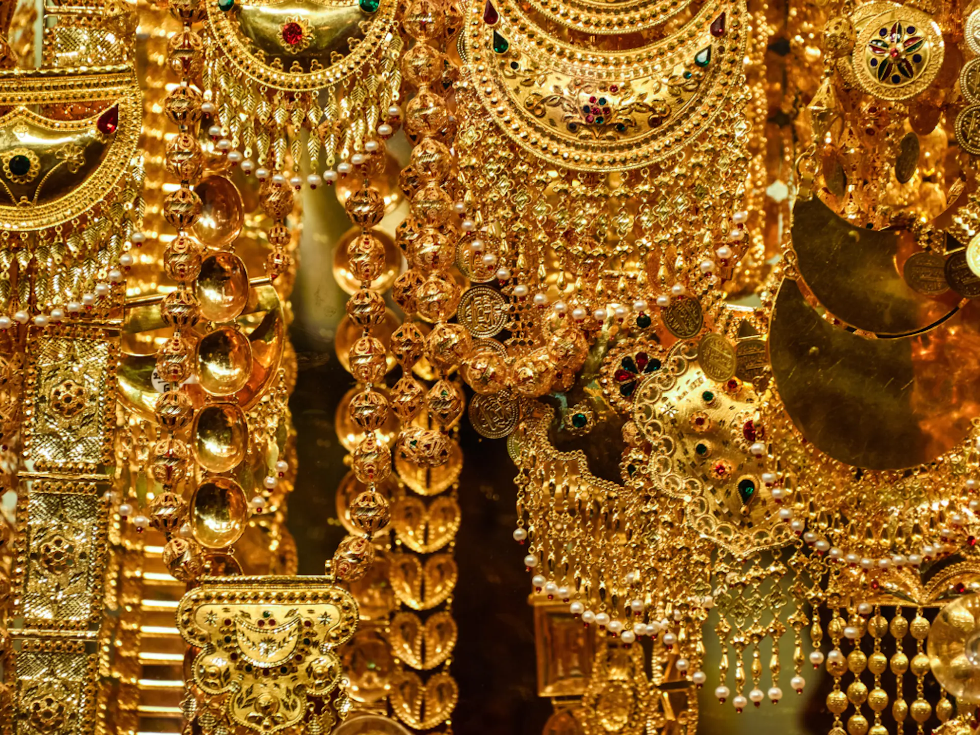 سعر الذهب في السعودية اليوم الجمعة 28/11/2025 في الشراء والبيع