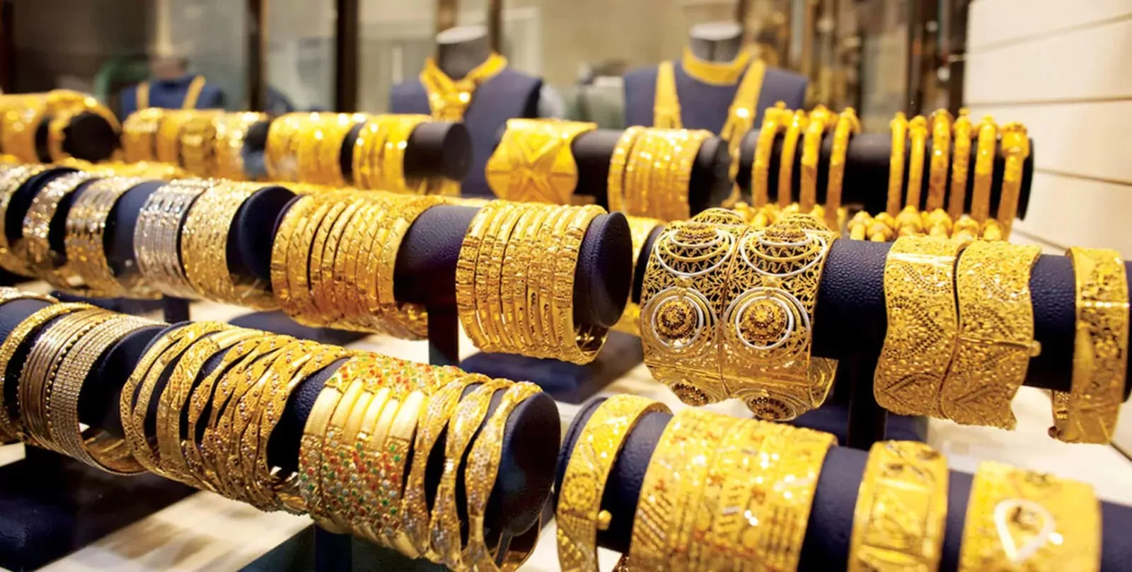 سعر الذهب في السعودية اليوم الاثنين 8/12/2025 في التعاملات للمشغولات والسبائك