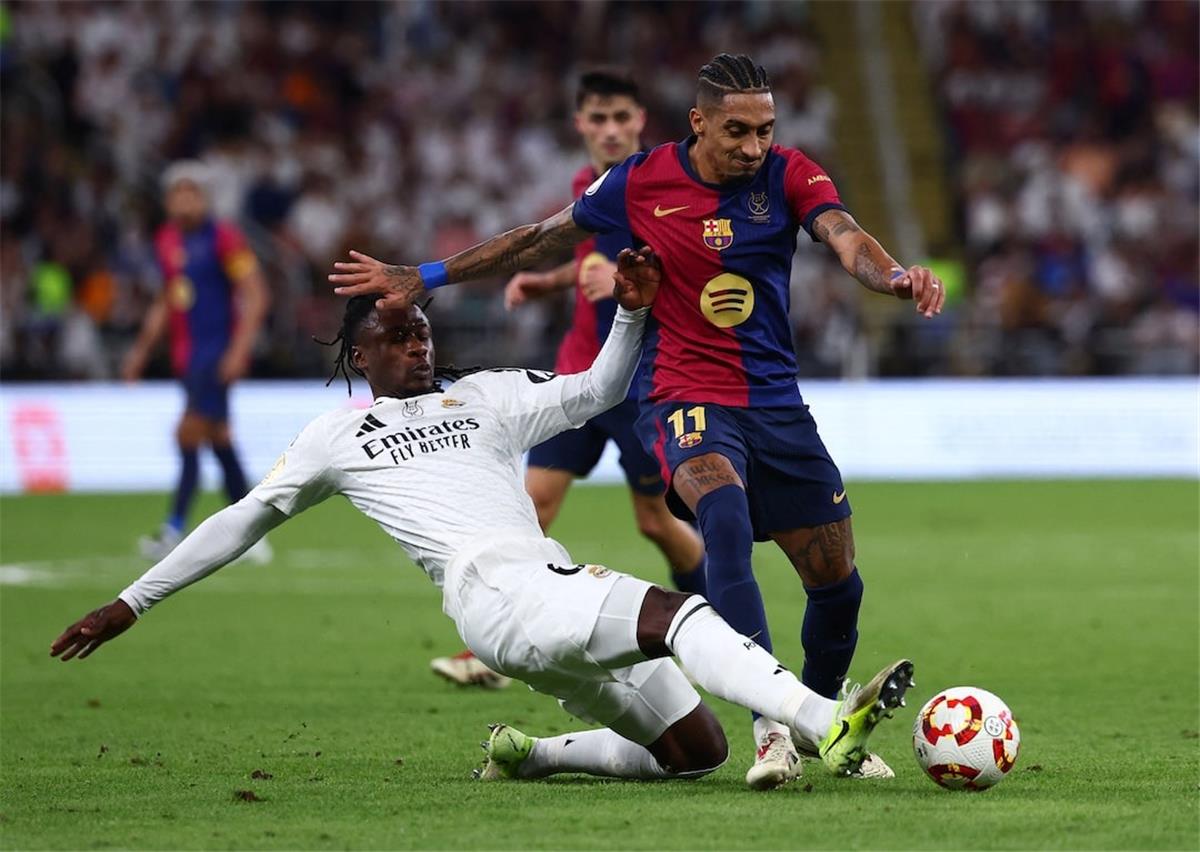 كلاسيكو أرضي متكرر.. موعد مباراة برشلونة وريال مدريد والقناة الناقلة في نهائي السوبر الإسباني