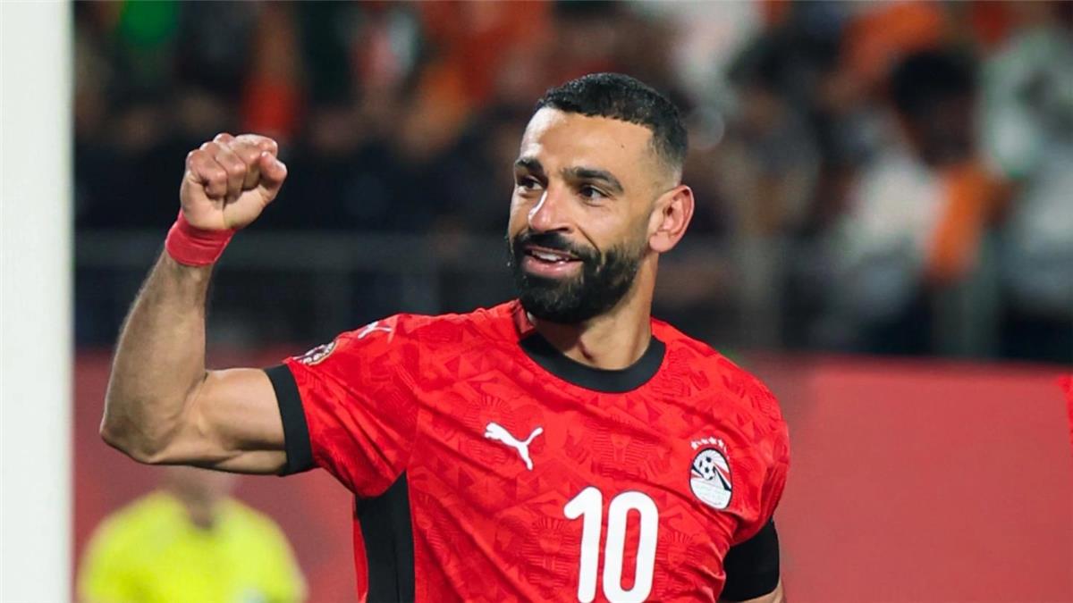 موقف حسام حسن من مشاركة محمد صلاح في مباراة مصر ونيجيريا