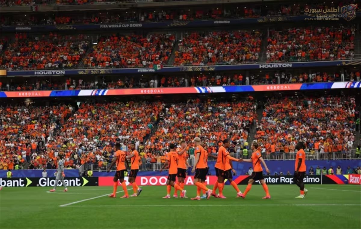 عاصفة رعدية تهدد بداية مباراة هولندا وتونس في كأس العالم